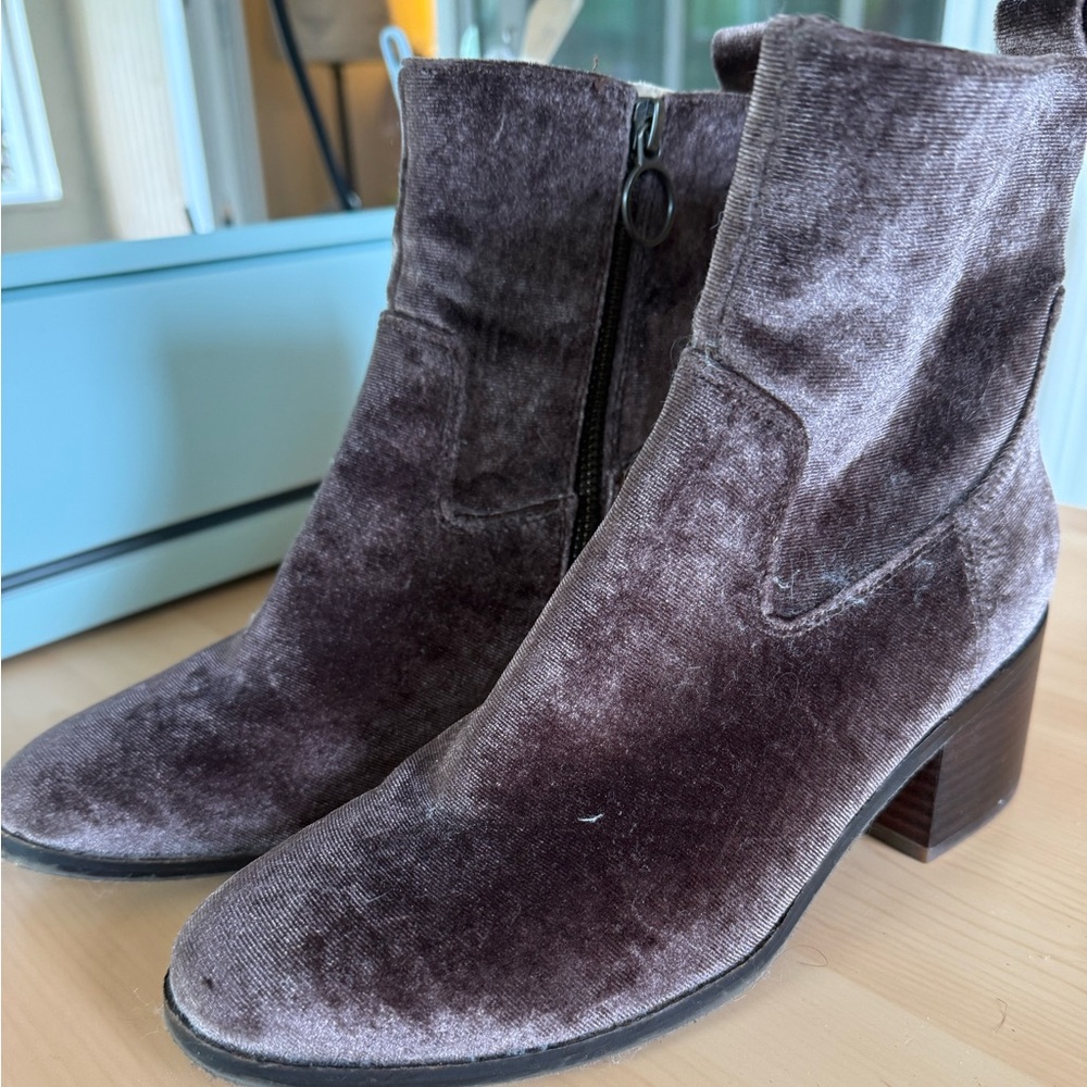 Anthropology Latino Velvet Dosay Ankle Boots